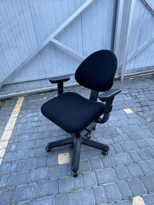 Офісне крісло якісне з Європи