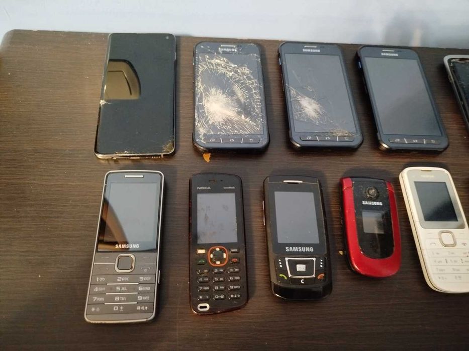 15 telefonów min. Samsung Galaxy S10 3x XCover 3, Sony Ericsson K800i