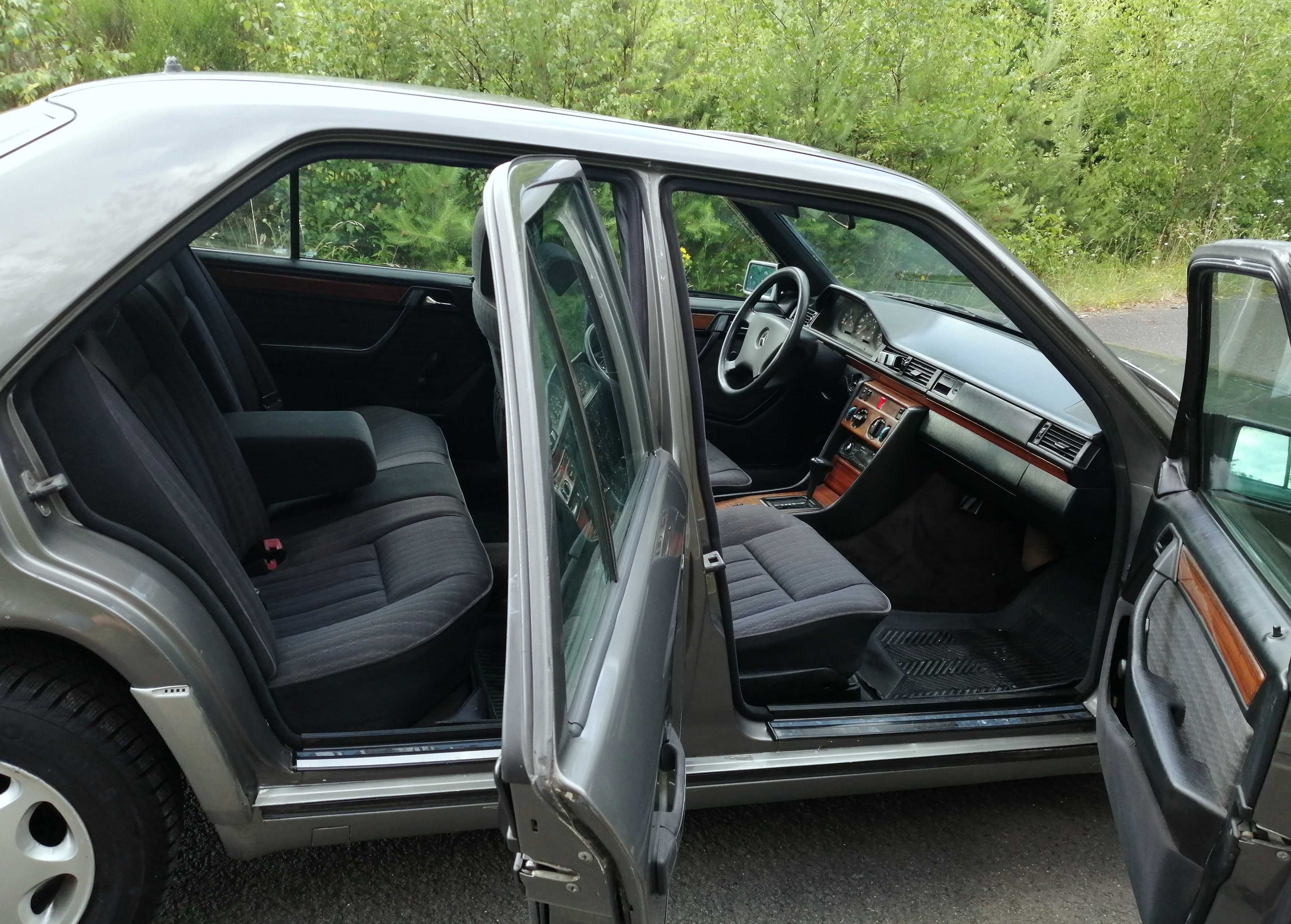 Mercedes Benz W 124 2,5 AUTOMAT 90 KM ALUFELGI Szyberdach SALON POLSKA