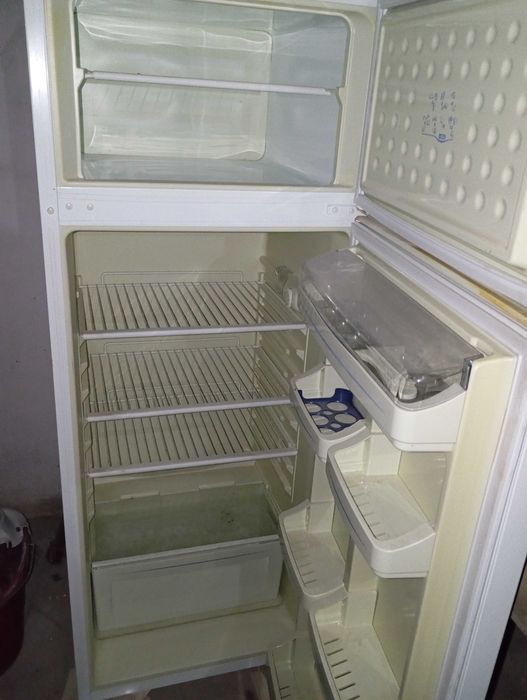 Frigorífico branco em bom estado - pouco uso