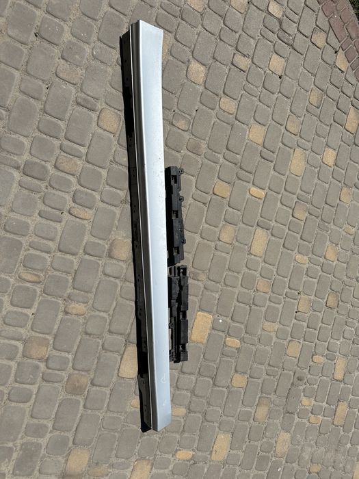 Продам поріг на BMW F30