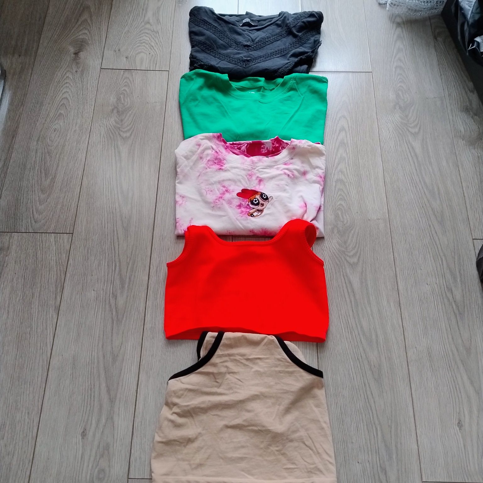 Zestaw 5 topów w rozm.  S i XS NewYorker, H&M i Bers