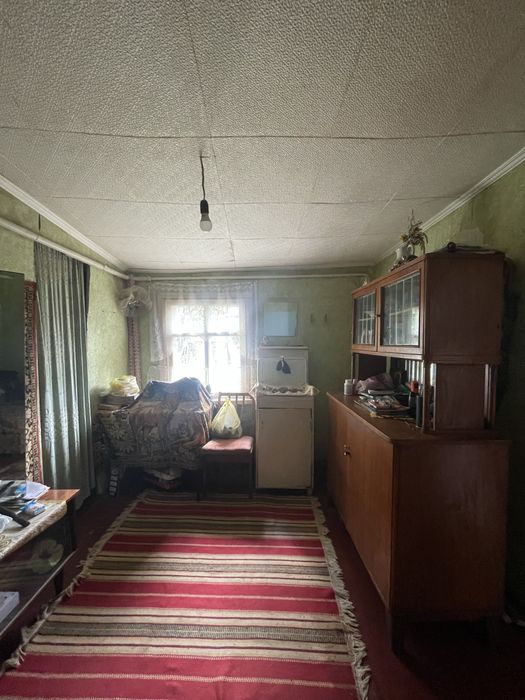 Продам частину будинку по вулиці Народного руху