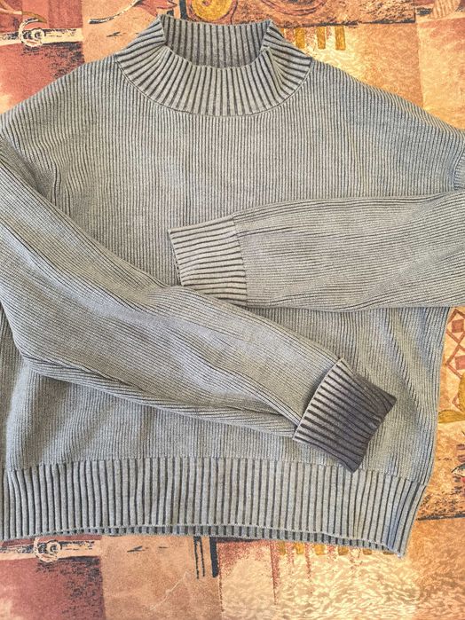 Светр укорочений, оверсайз,в гарному стані