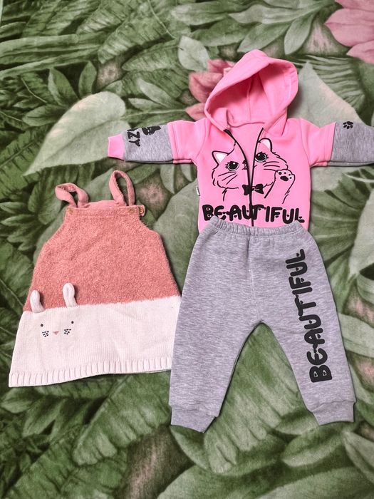 Дитячі речі на дівчинку