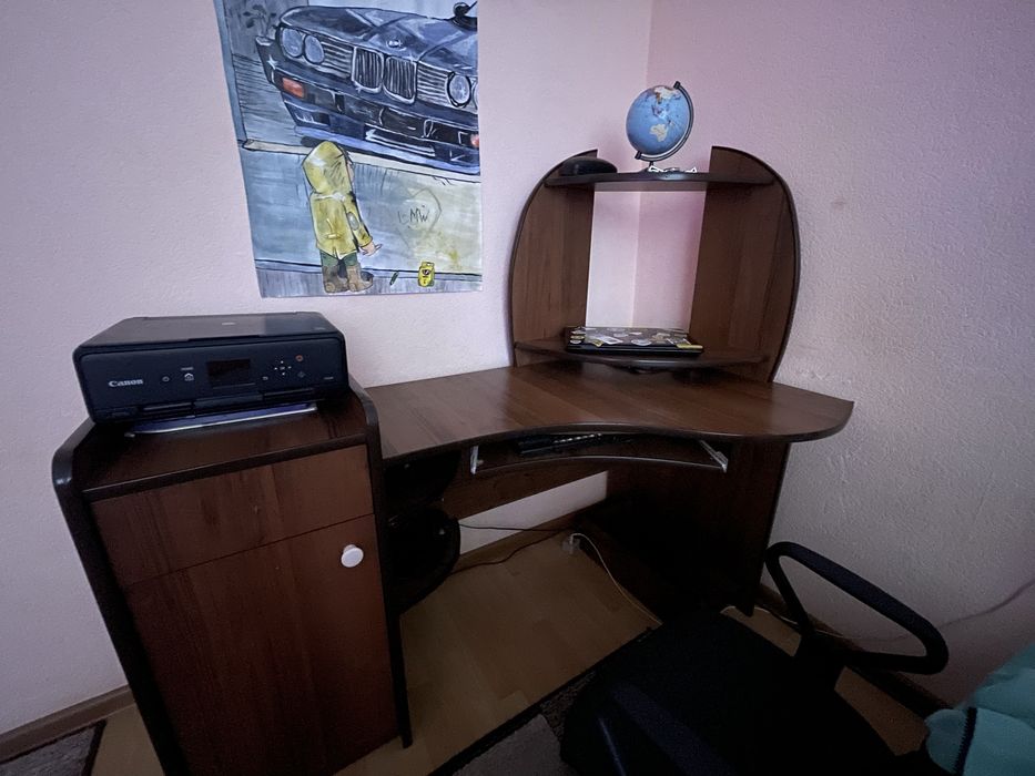 Продам компʼютерний стіл