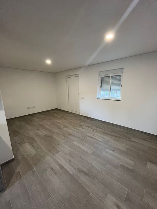 Arrendo andar moradia renovada