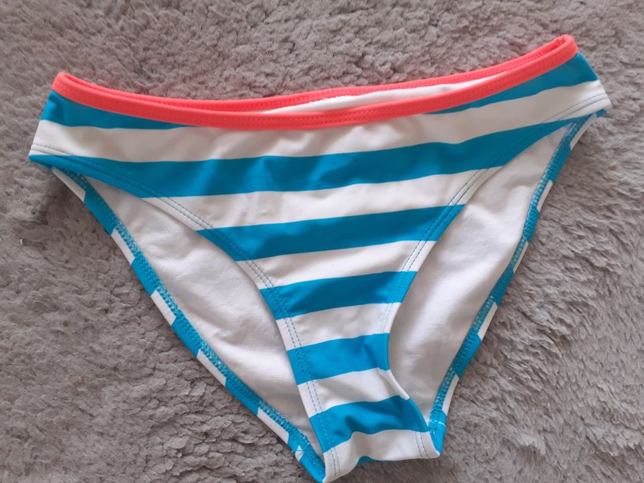 Dwuczęściowy strój kąpielowy 146/152cm