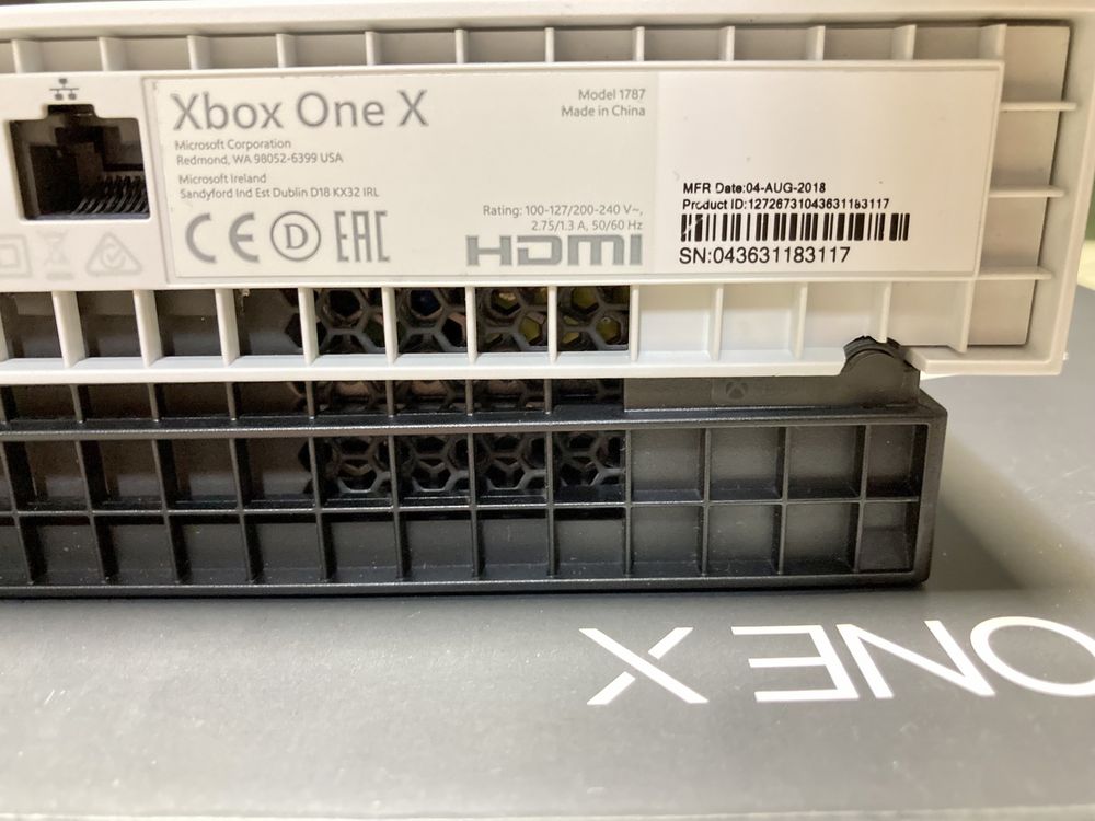 Xbox One X 1Tb не One S