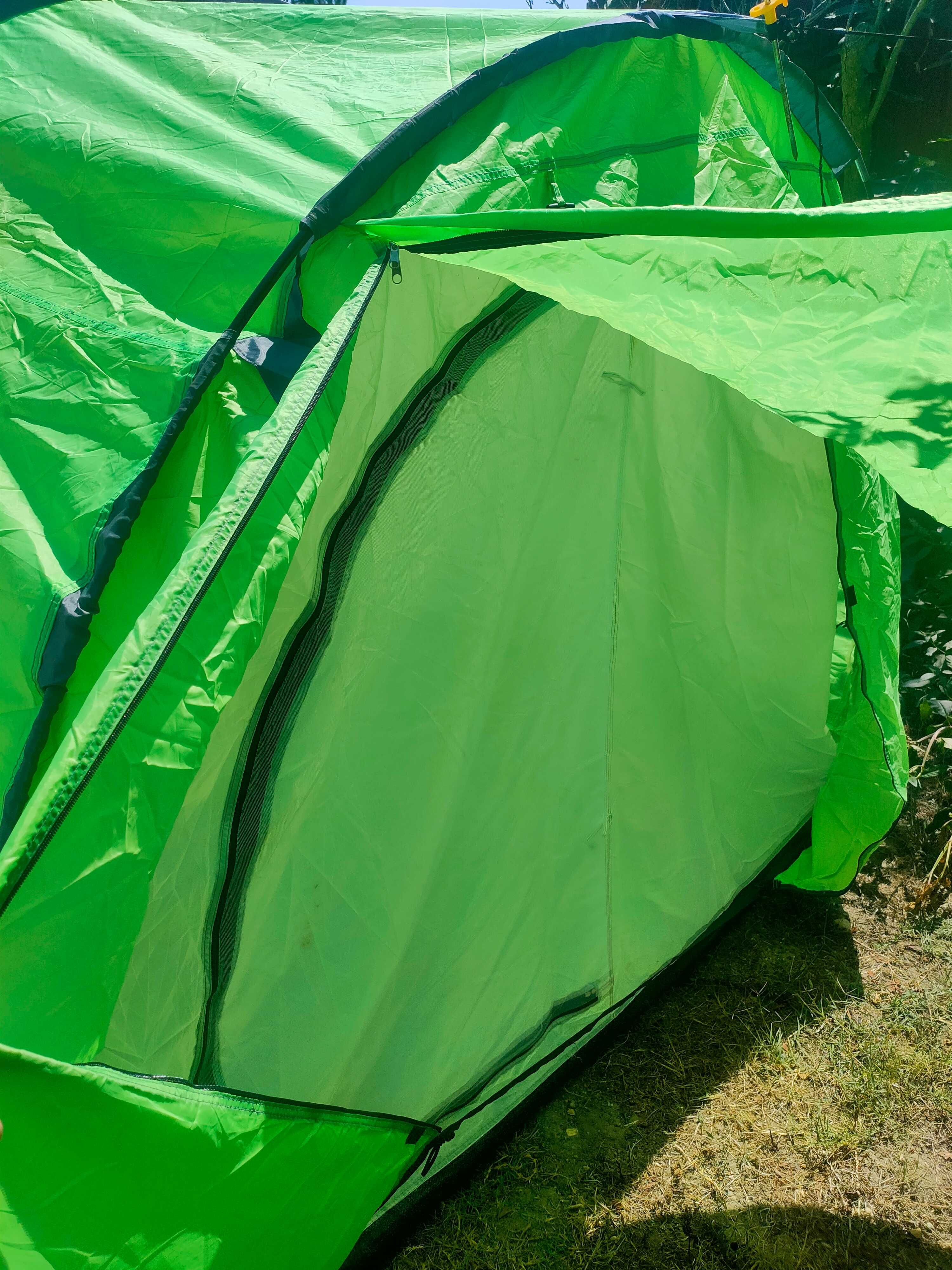 Tenda de campismo nova para 4 pessoas