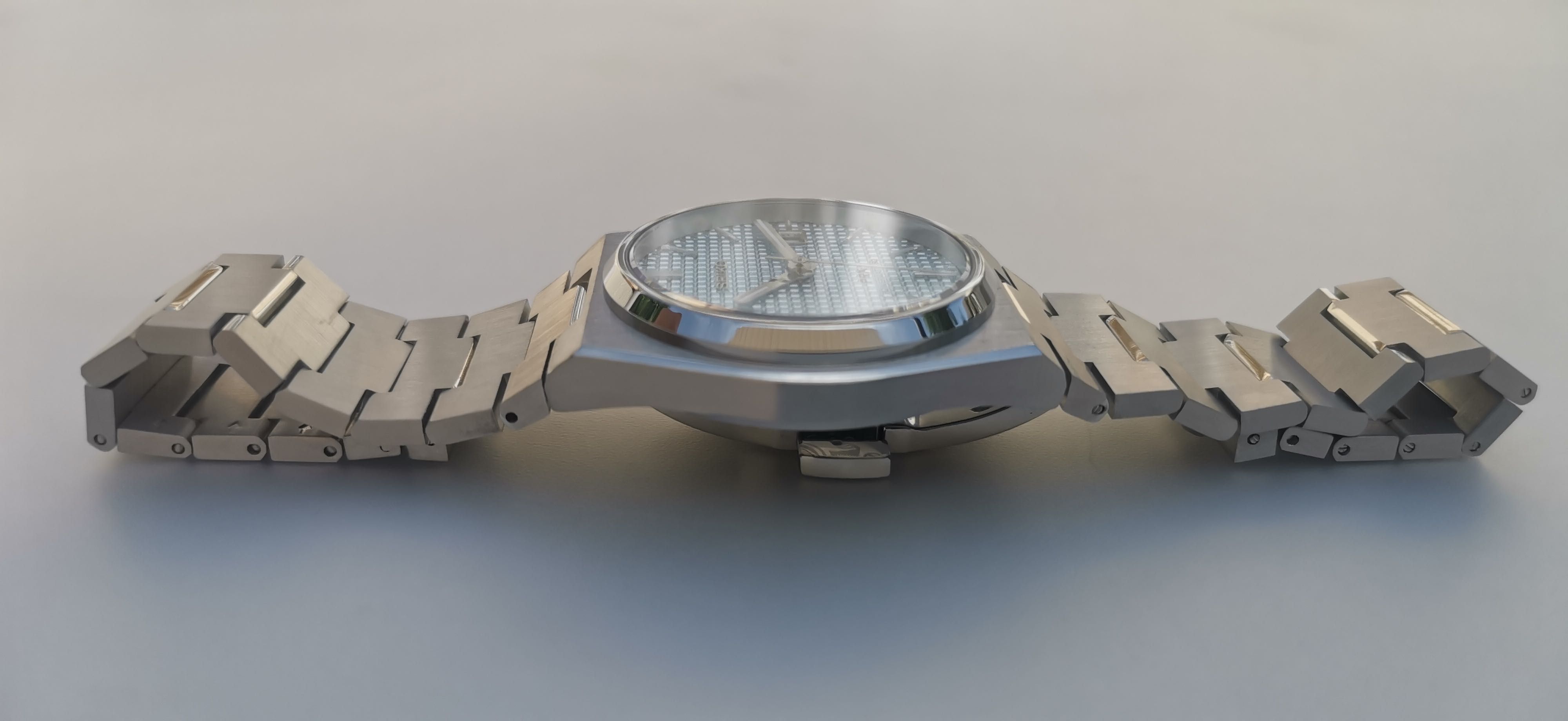 SEIKO MOD PRX com mostrador azul tifany