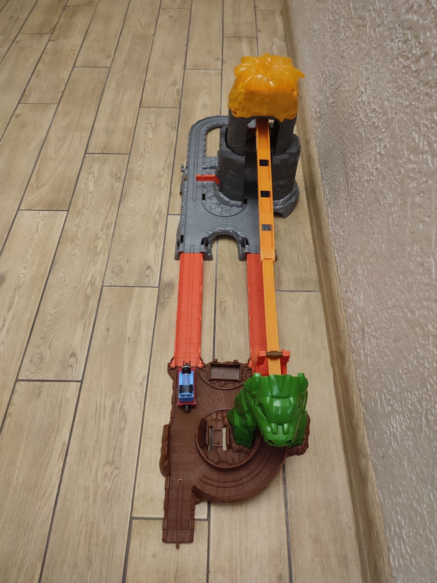 Залізна дорога Томас Fisher Price Take-n-Play Daring Dragon Drop