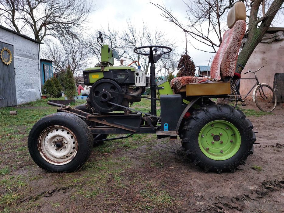 Трактор із мотоблока Зубр
