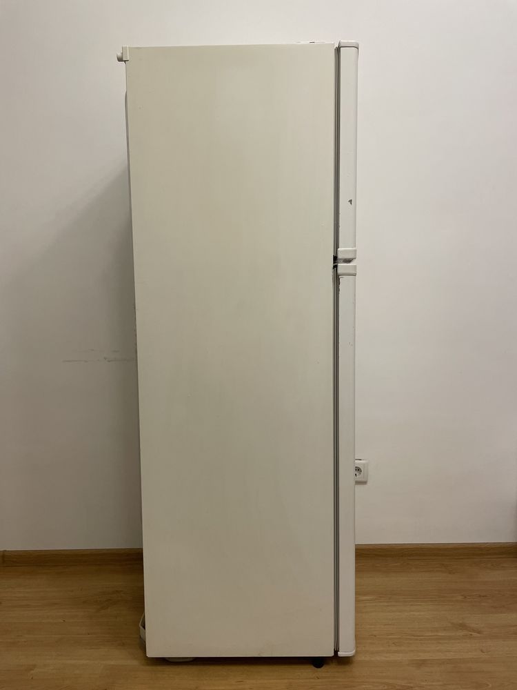 Холодильник LG двокамерний GR-292SQ