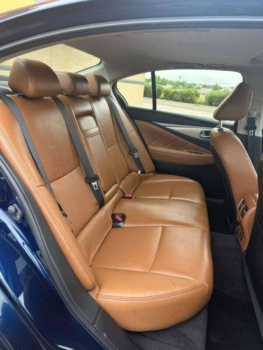 Infiniti Q50      2024