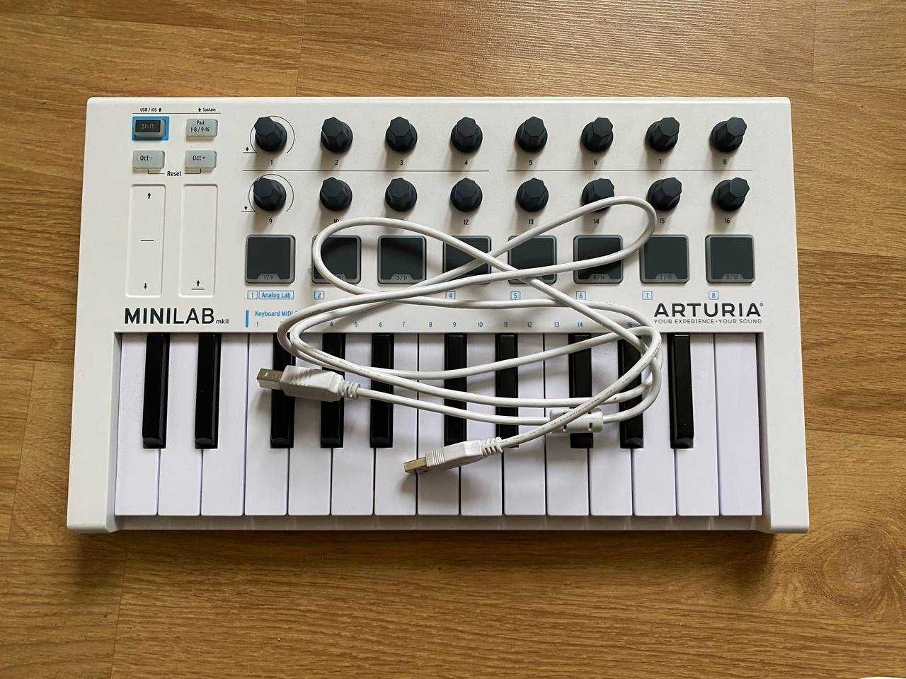 Teclado ARTURIA Minilab MKII