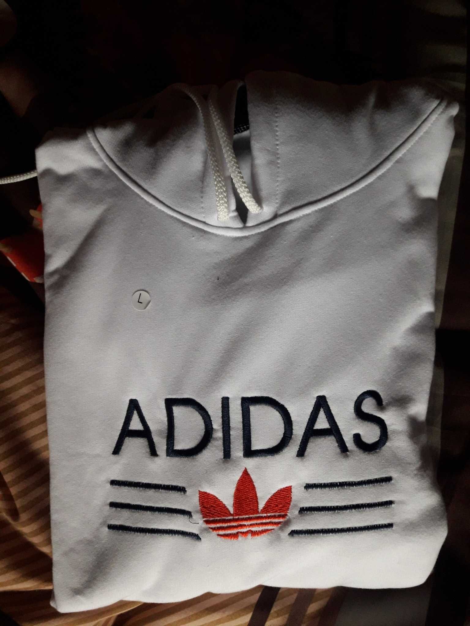 sweat black e  white nova TAM l