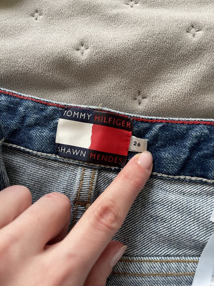 Шорти Tommy Hilfiger