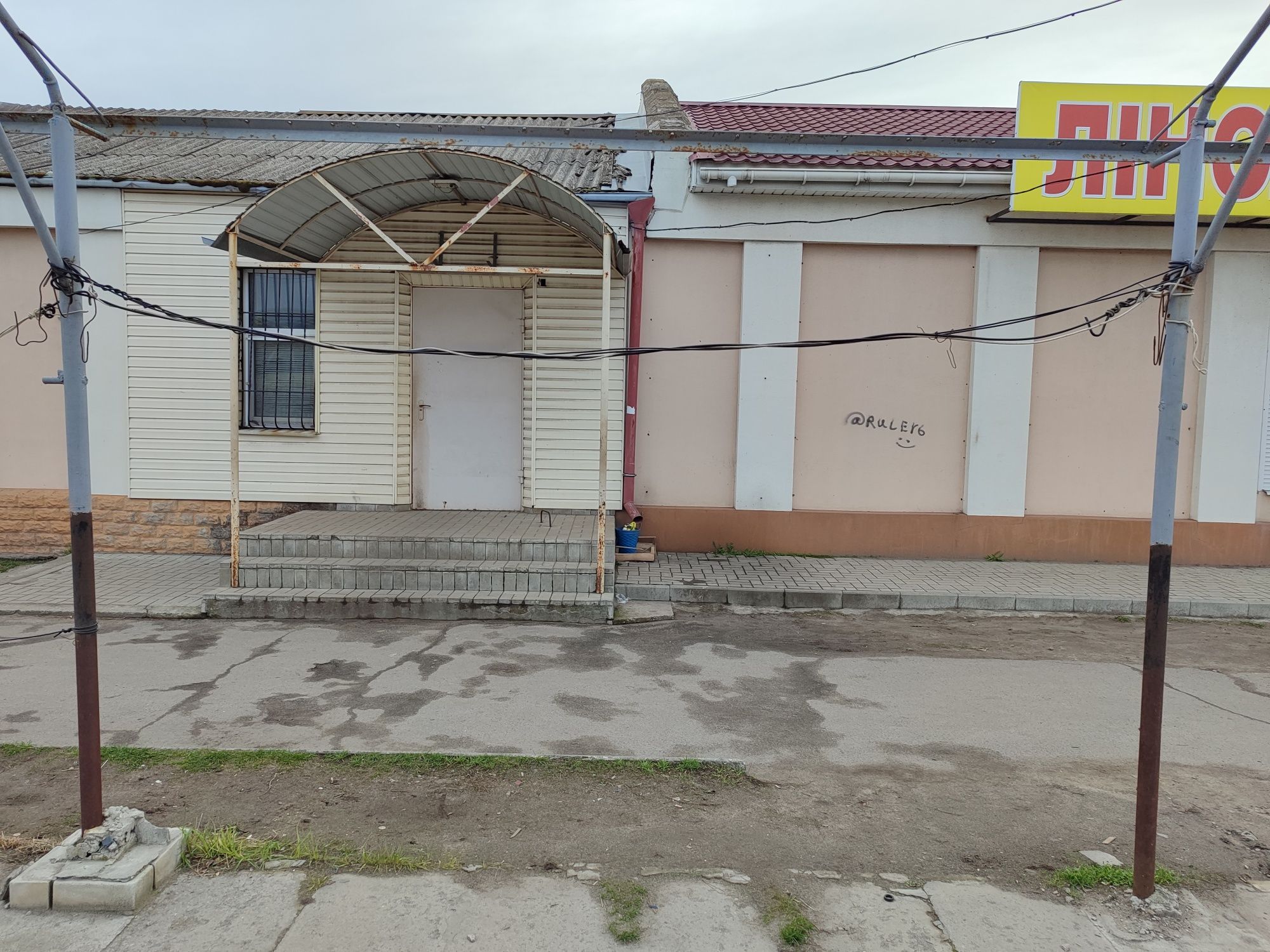 Продам приміщення комерційного призначення напроти центрального ринку