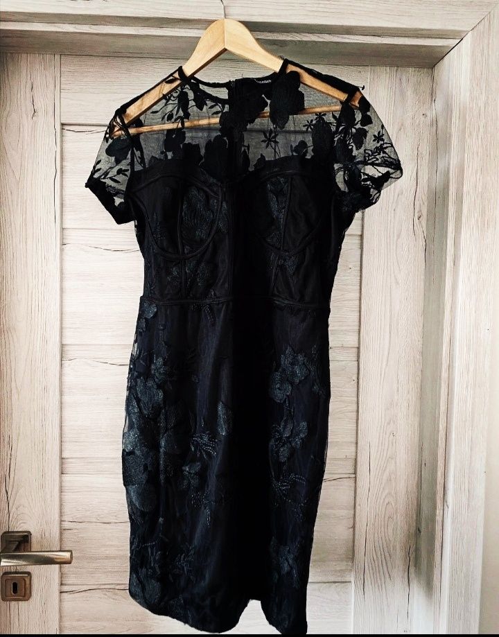 Elegancka sukienka czarna koronkowa wesele komunia L