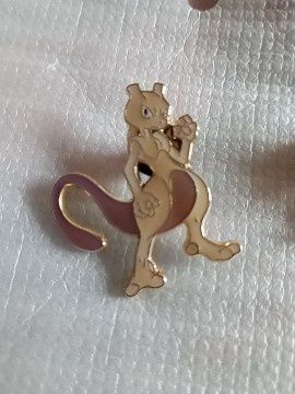 Przypinki broszki zestaw