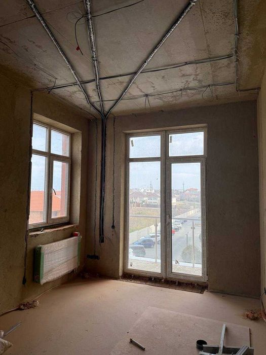 2-комн квартира БЕЗ ремонта в ЖК "Парк-Совиньон"/Таирова