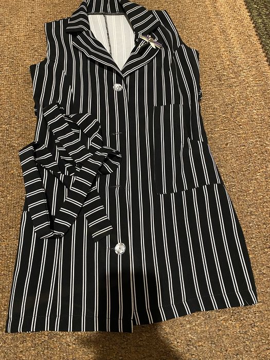 плаття на поясі без рукавов