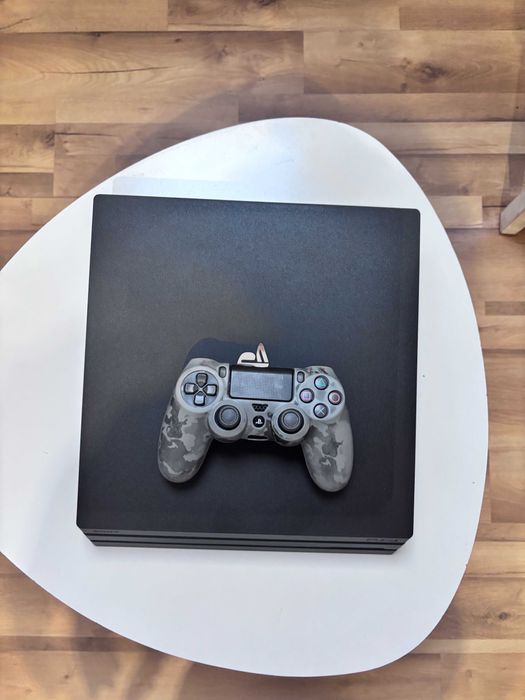Konsola Ps4 PRO 1TB (5 gier +gratis)