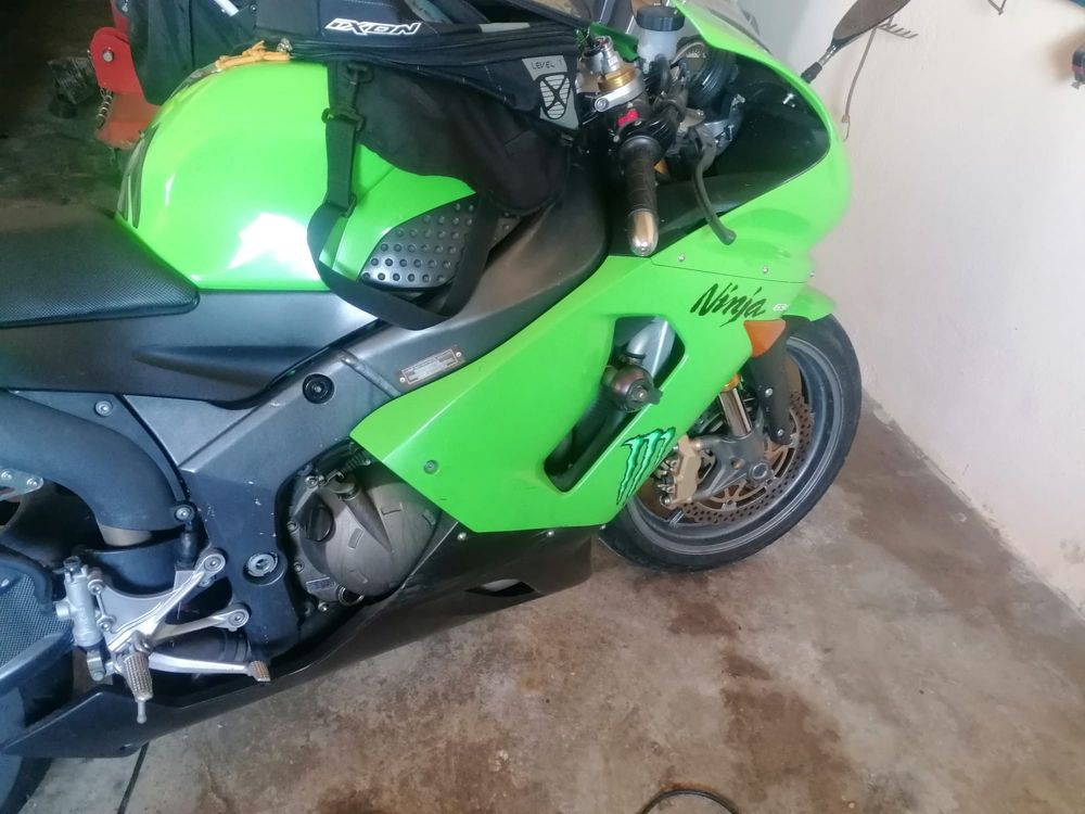 Kawasaki ninja 636 verde