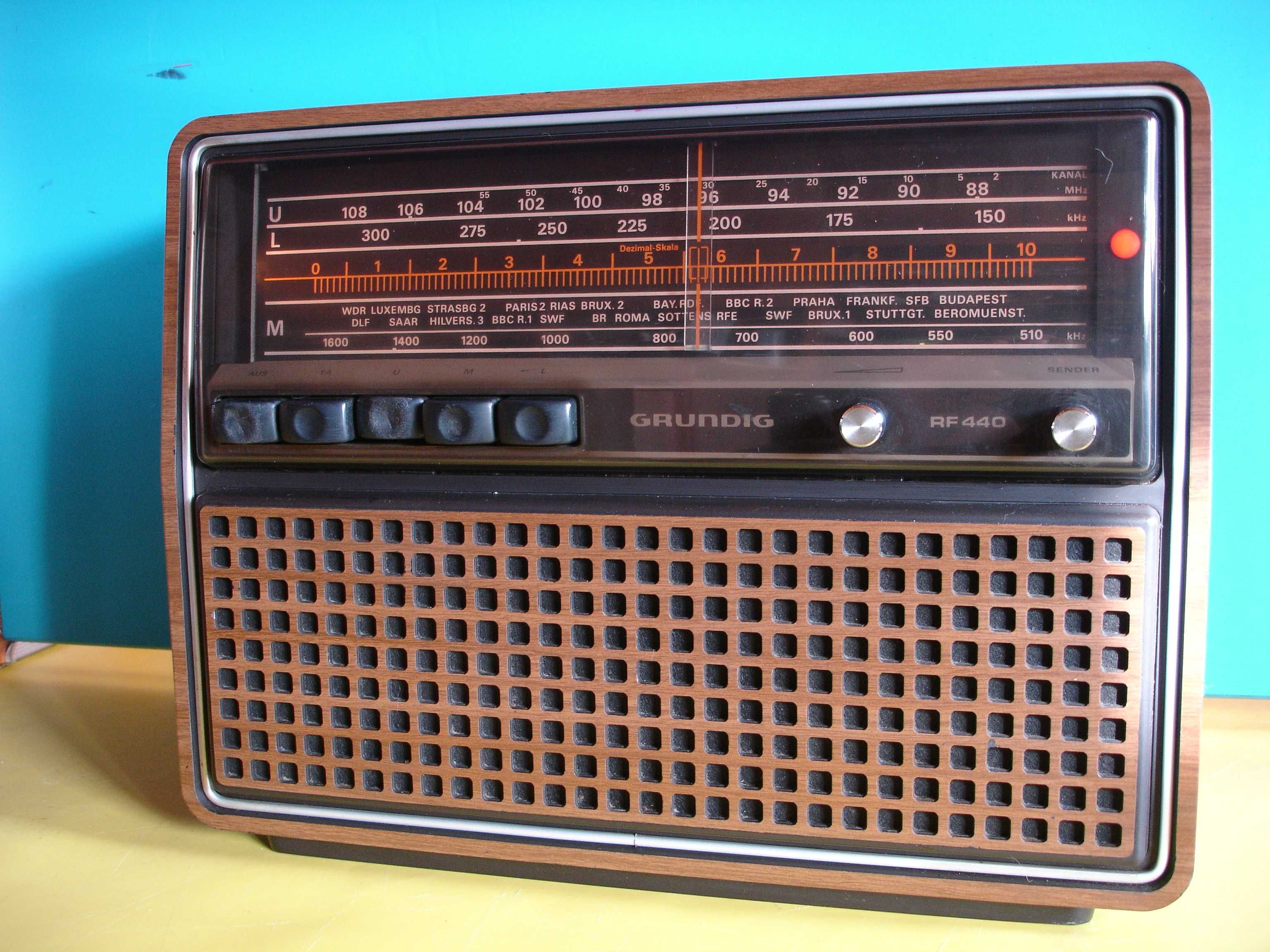 Radio GRUNDIG RF-440