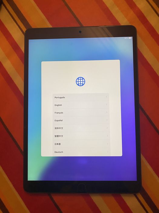 MUUJ2TY/A - iPad Air Wi-Fi 64GB Space Gray (inclui Capa)