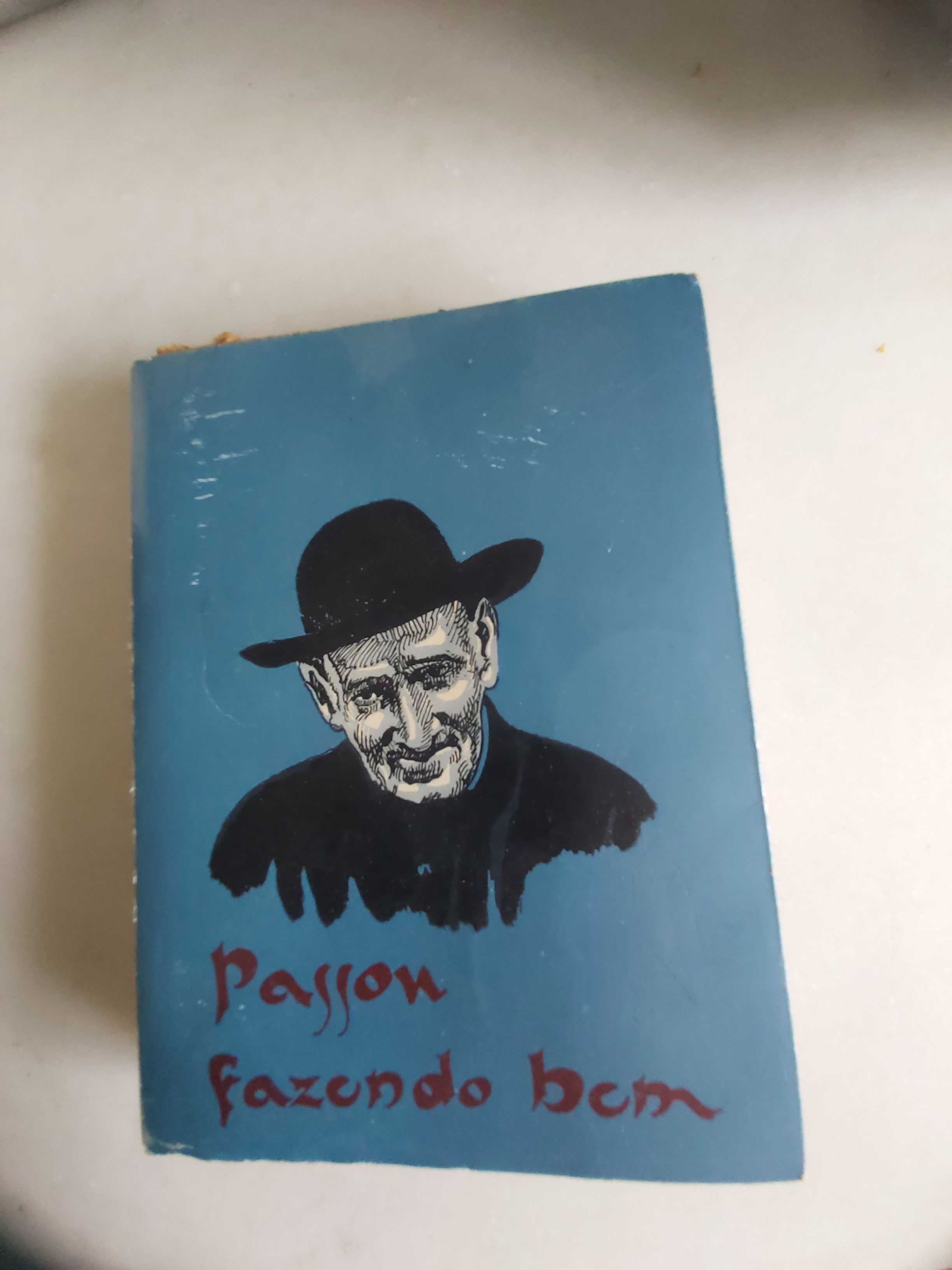 Livro biografico Passou fazendo bem