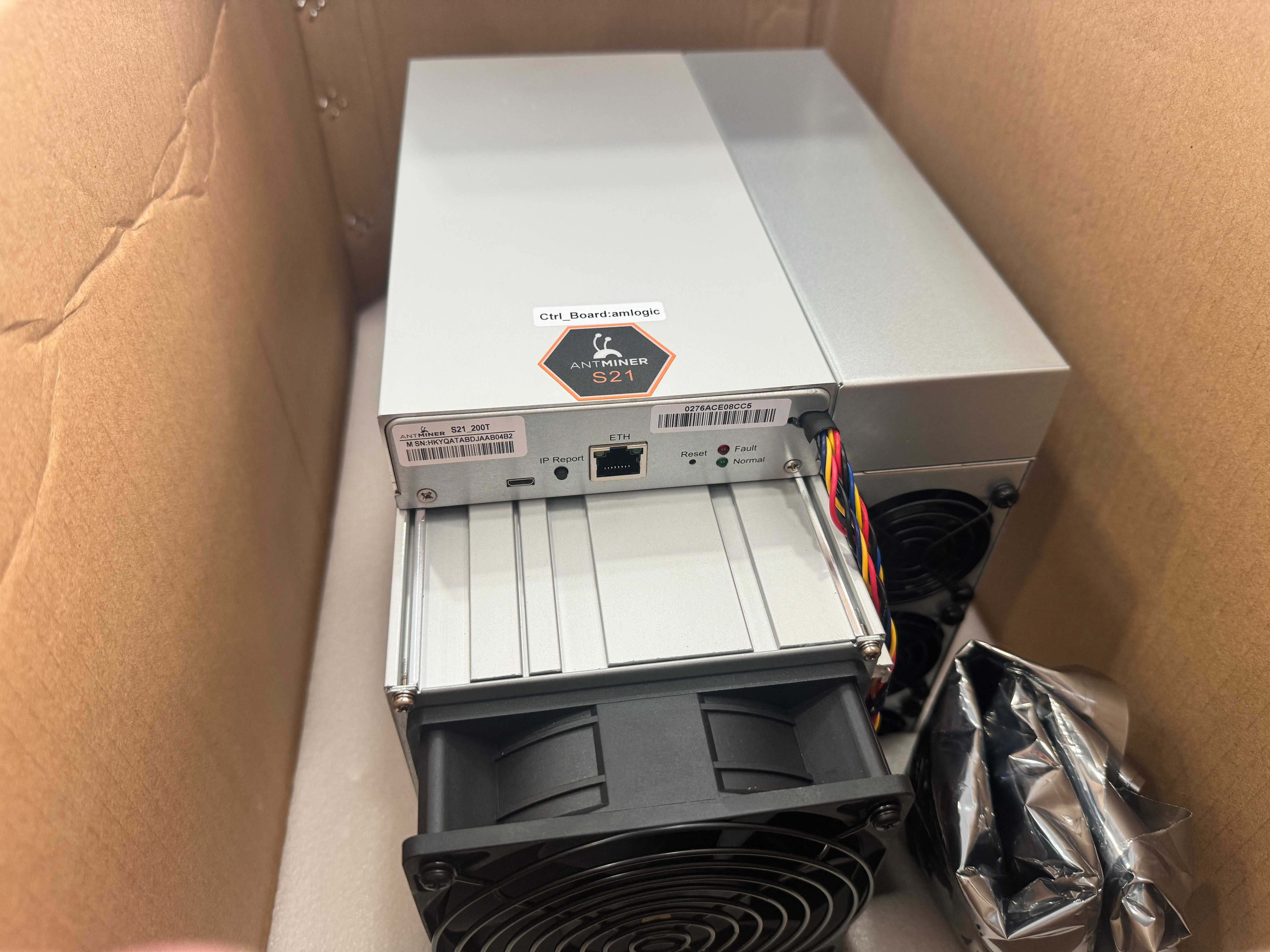 НАЯВНІСТЬ! NEW Asic Antminer S21 200 Th Zynq, Майнер + Гарантія