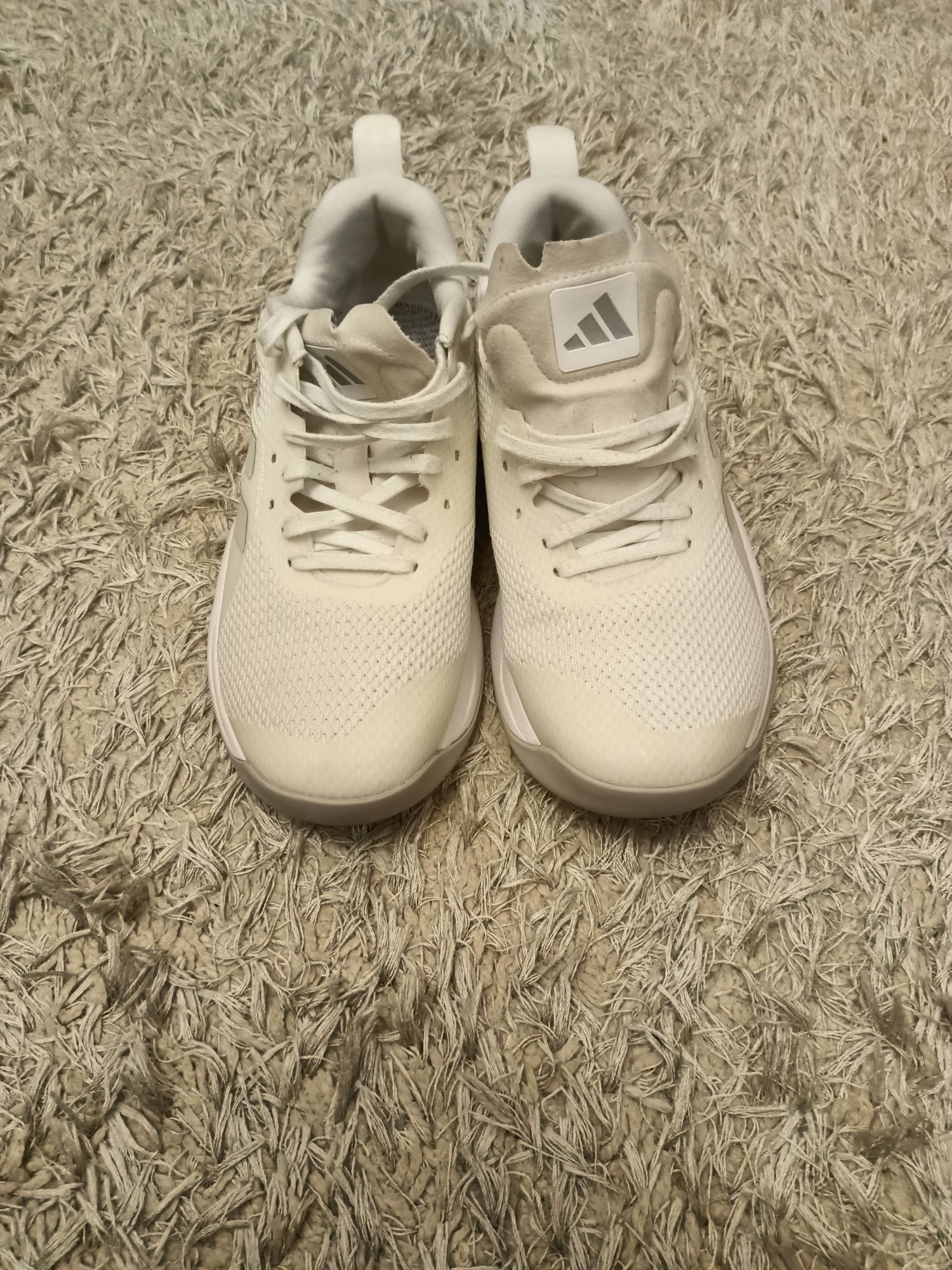 Продам кросовки Adidas 40 р