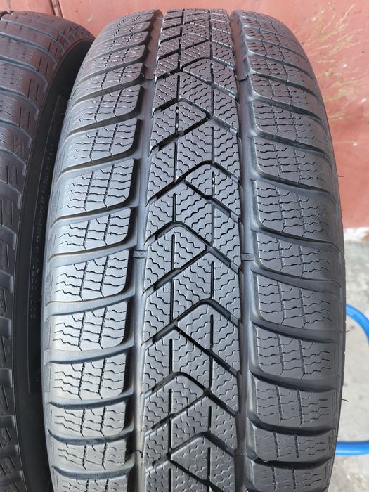 225/60/18 R18 Pirelli Sottozero 3 4шт ціна за 1шт зима шини