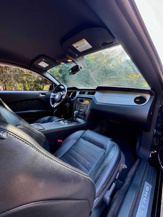 Ford Mustang      2014