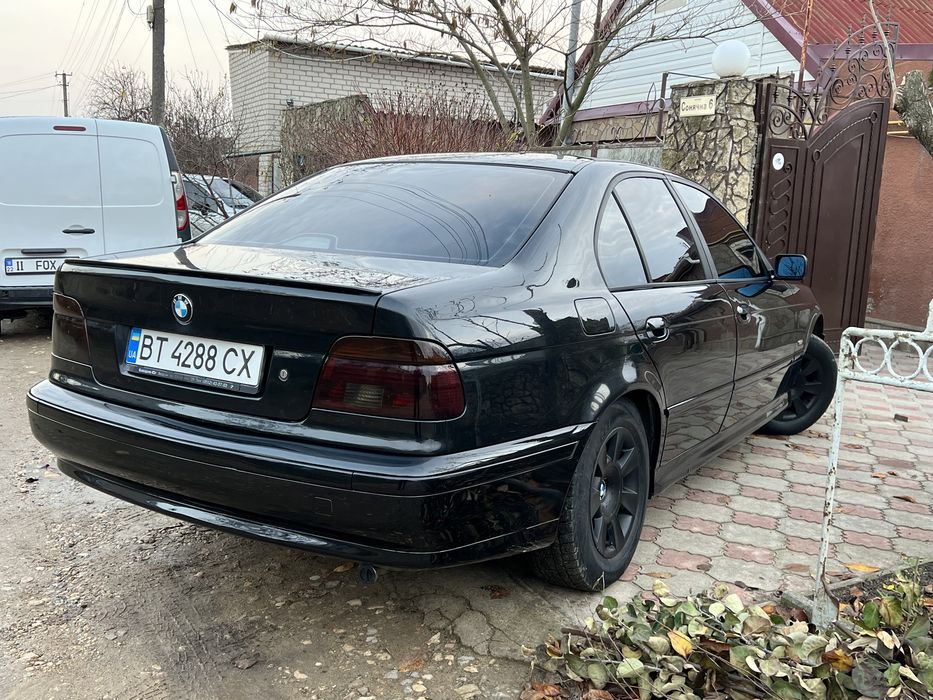 Продам BMW e39, 2.2 Мех, Газ , 2003 год