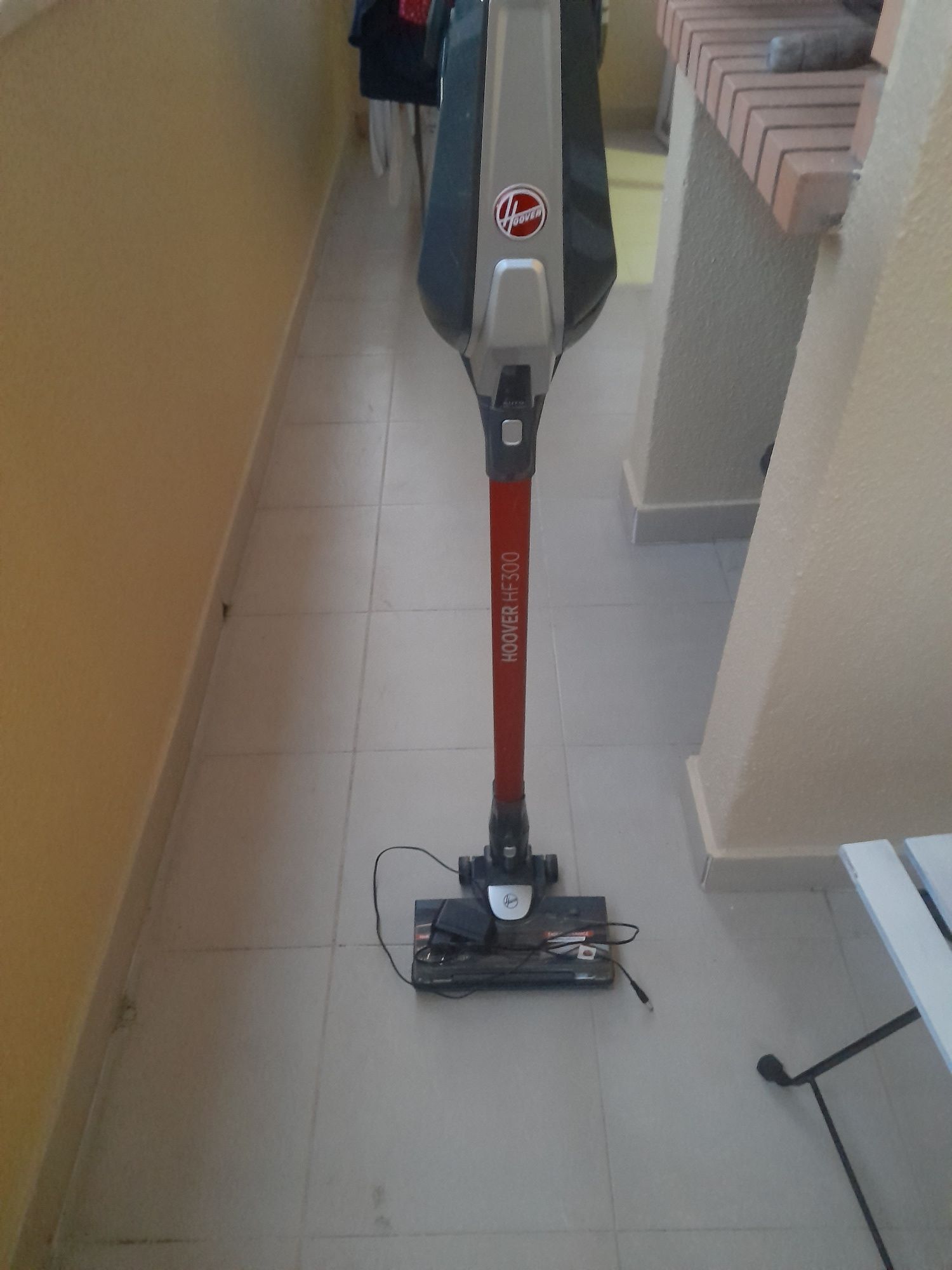 aspirador Hoover hf 300