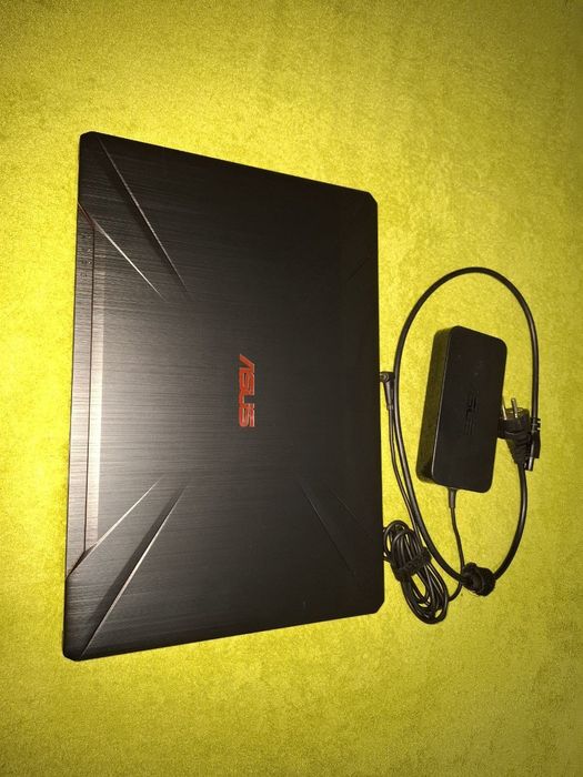 Ноутбук Asus TUF Gaming FX 504 gm. Игровой черный матовый