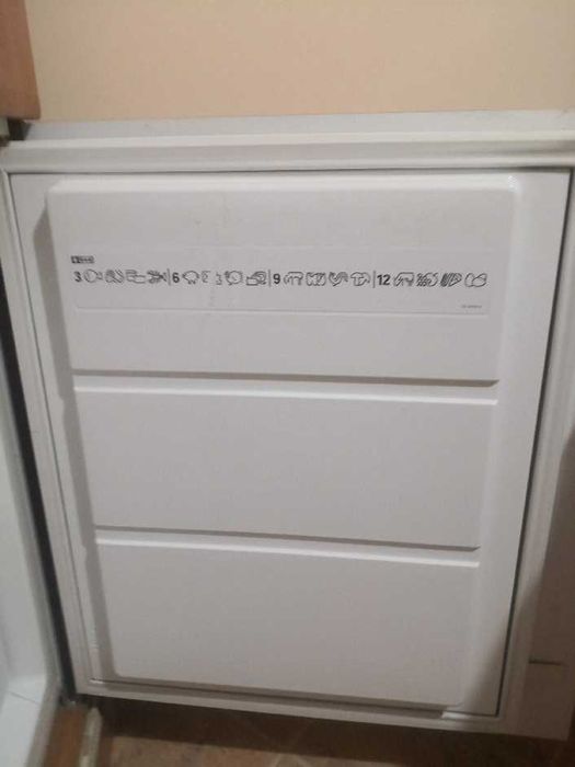 Sprzedam lodówkę Zanussi