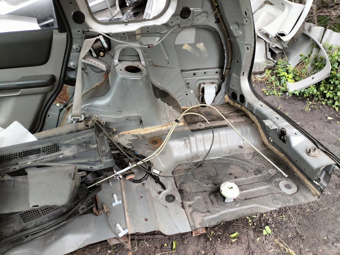 Задня Права Четверть Стакан Nissan X-Trail T30