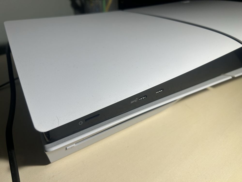 PS5 Slim+ pad + gry
