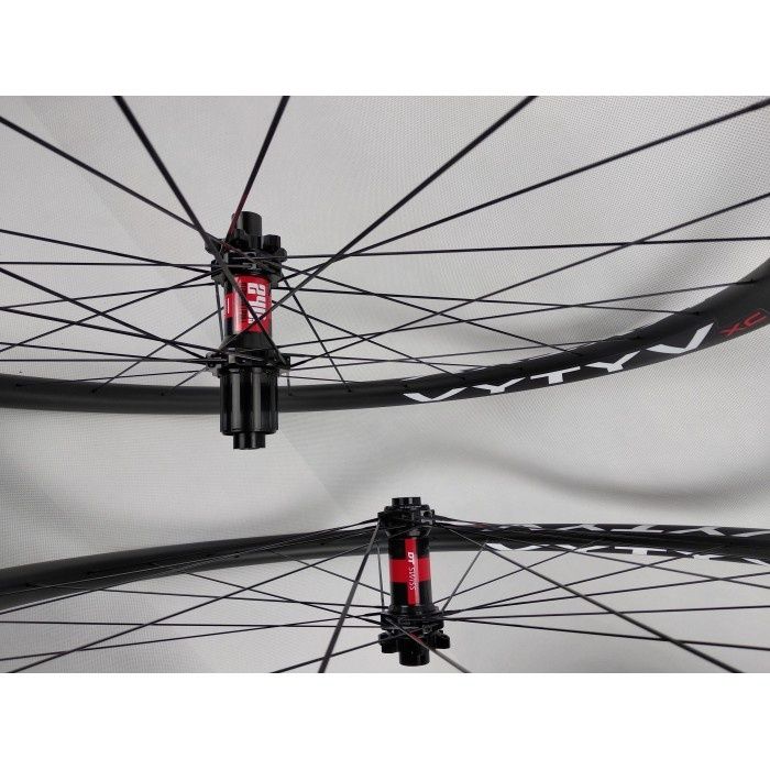 VYTYV XC 29 Disc Carbon Tubeless Dt Swiss 240s boost 1320g