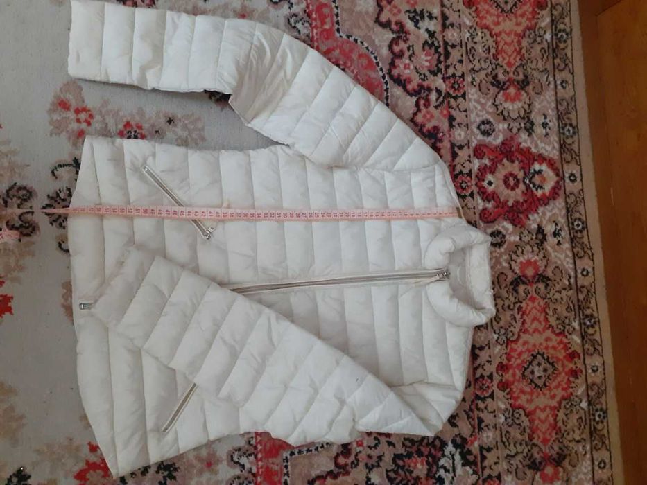 Осіння жіноча куртка