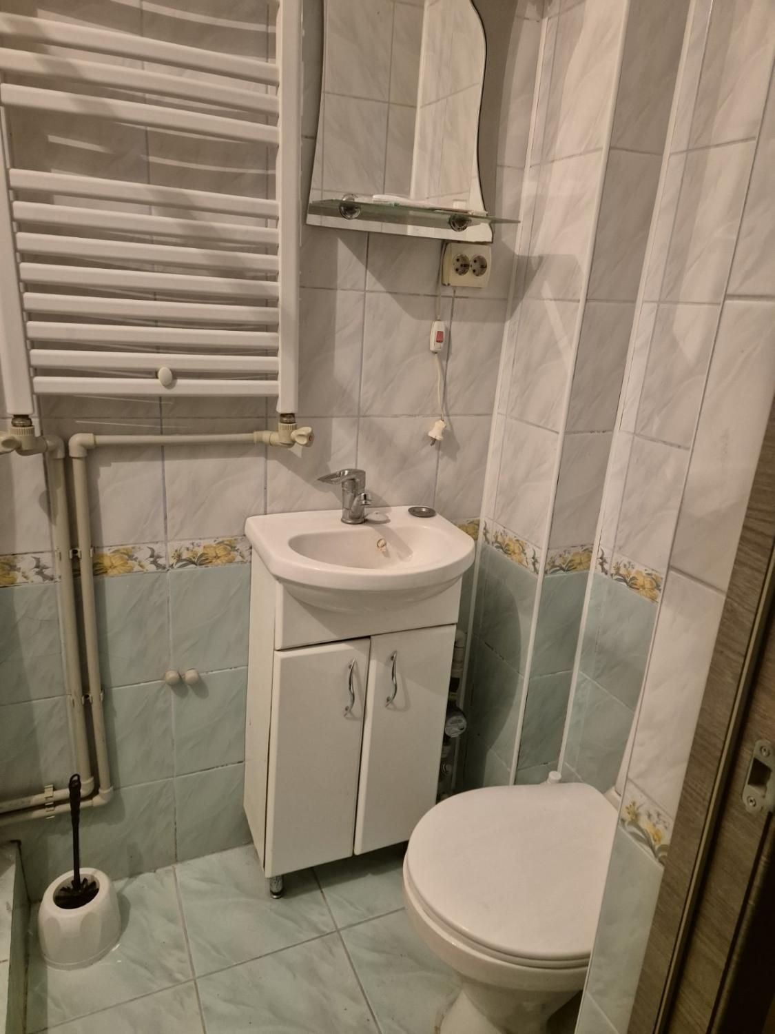 1к в центрі. Будинку 10 років