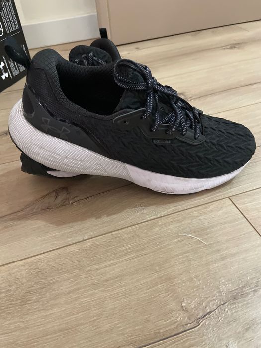 Vendo ténis Under Armour 45