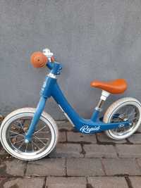 Niebieski rowerek biegowy marki Kinderkraft Rapid