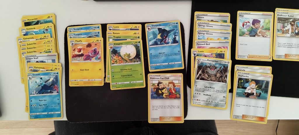 Cartas Pokémon bulk múltiplas eras