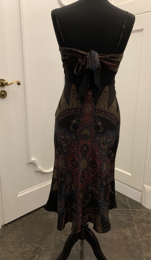 HEXELINE piękna sukienka z wiązaniem na plecach, 100% jedwab