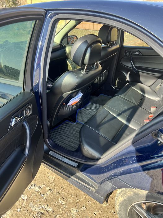 Мерс 203 В доброму стані